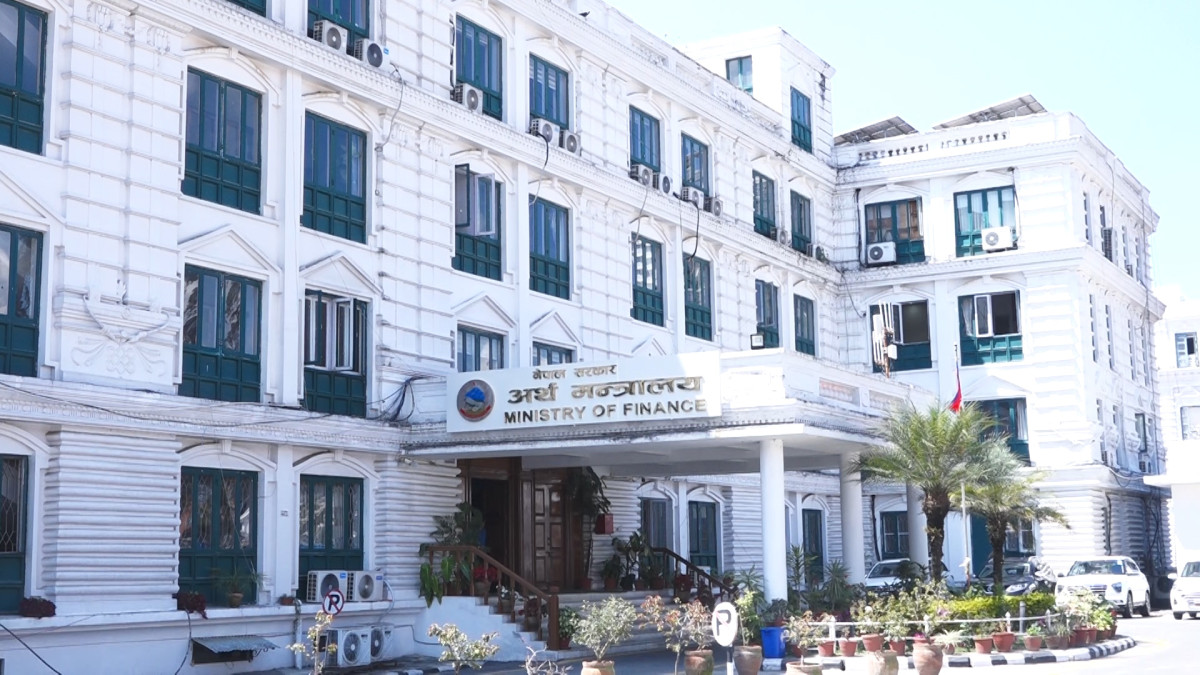 नेपालको वर्तमान आर्थिक स्थितिपत्रः बजेटको आकार यथार्थपरक छैन