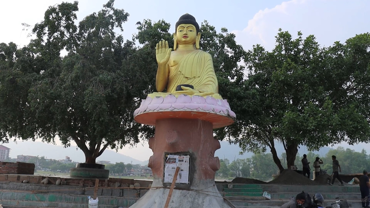 नारायणी नदीमा बुद्धको मूर्ति र चौताराको पुनः निर्माण