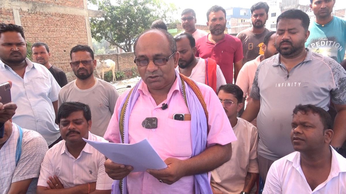 सूचना नै नदिई फलफूल बजारमा डोजर चलाइयोः व्यवसायी