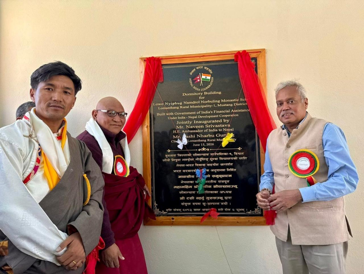 मुस्ताङको लोमन्थाङमा भारतीय सहयोगमा निर्मित गुम्बा विद्यालयको छात्रावास भवन उद्घाटन
